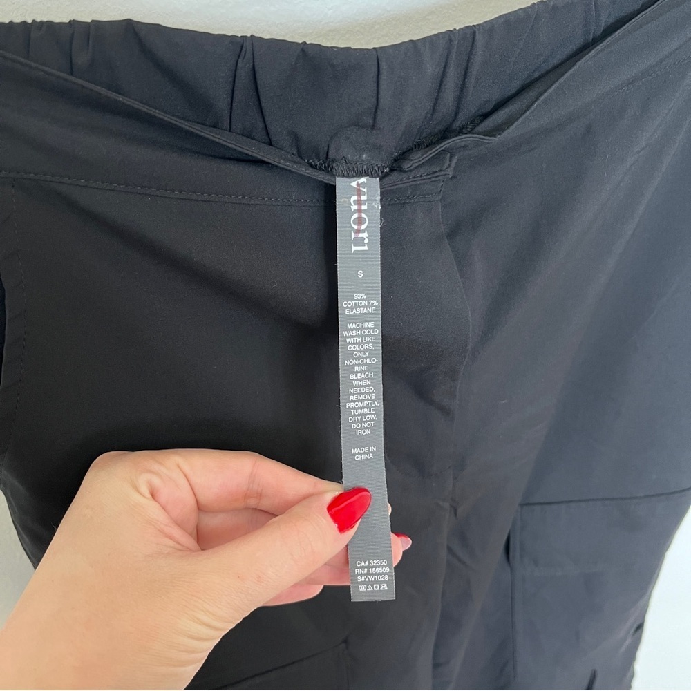 VUORI Black Cargo Pants Size Small - Picture 3 of 4
